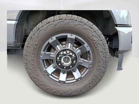 Used 2024 Ford F250 Lariat w/ Sport Appearance Package AWD/4WD image 9