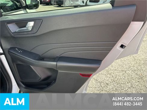 Used 2023 Ford Escape SE image 19