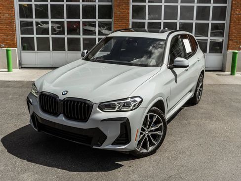 Used 2022 BMW X3 xDrive30i AWD/4WD image 2