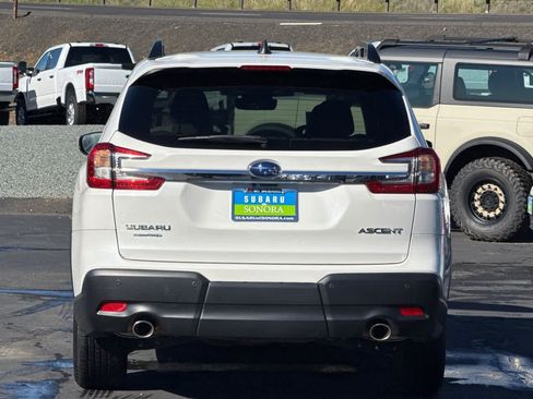 Used 2024 Subaru Ascent Premium w/ Convenience Package image 5