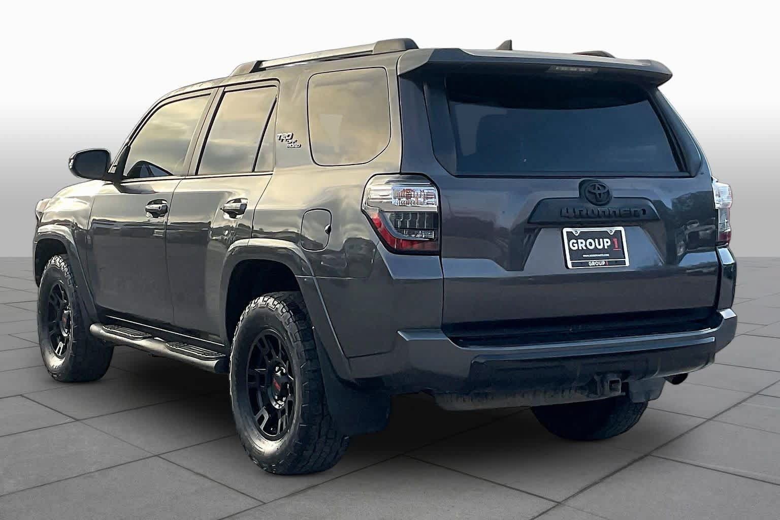 Used 2018 Toyota 4Runner TRD Off-Road Premium AWD/4WD image 12