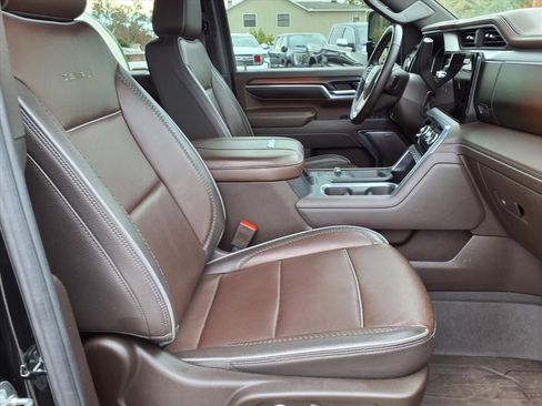 Used 2024 GMC Sierra 2500 Denali w/ Denali Reserve Package image 14