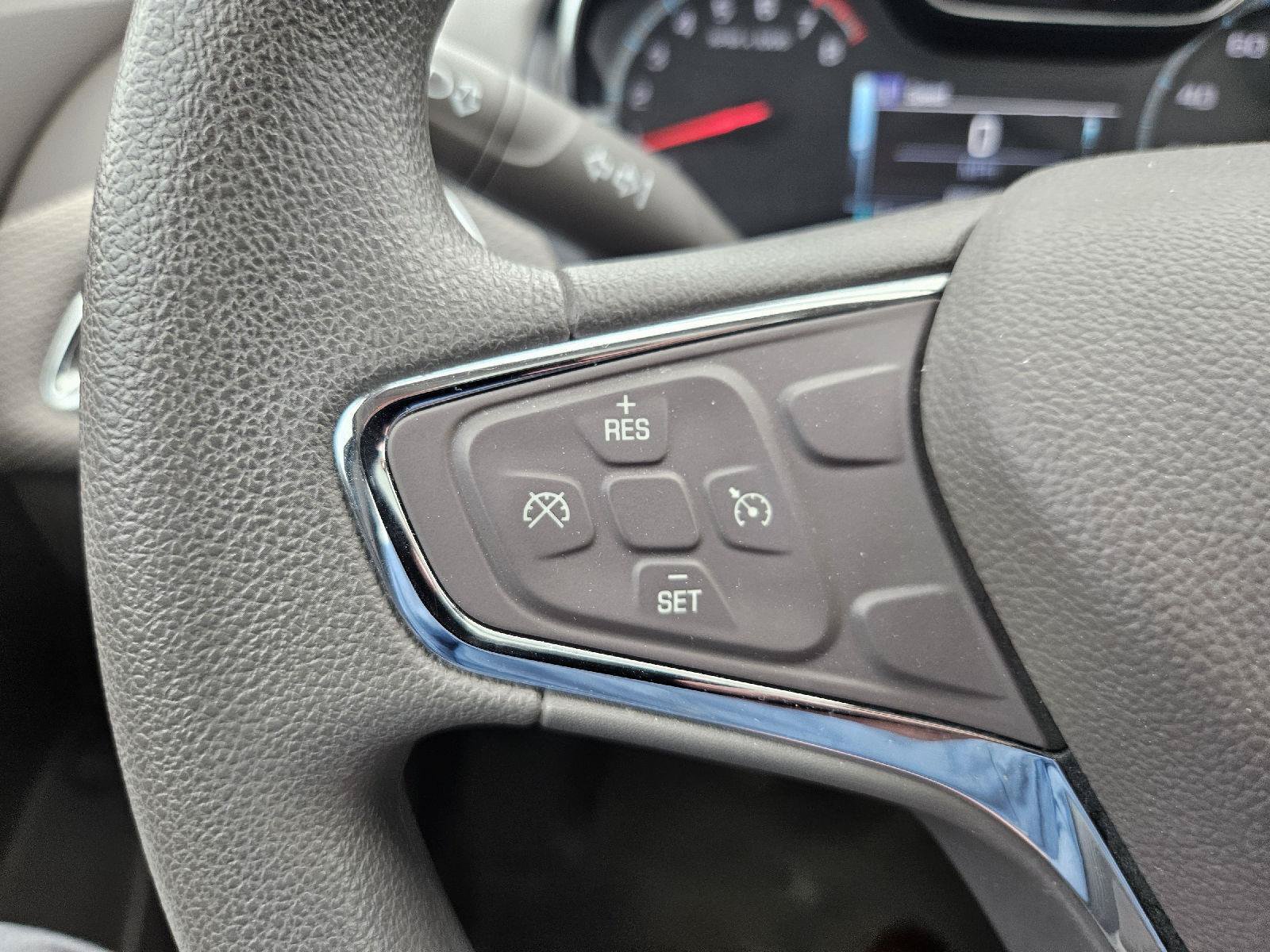 Used 2018 Chevrolet Cruze LT w/ Sun And Sound Package FWD image 16