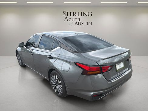 Used 2023 Nissan Altima 2.5 SV w/ SV Premium Package image 8