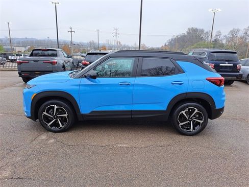 Used 2023 Chevrolet TrailBlazer RS w/ Convenience Package image 2