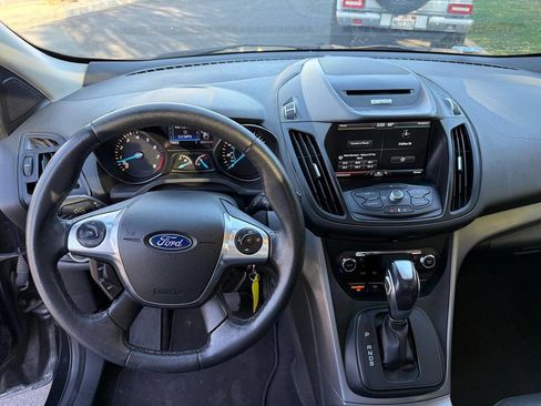 Used 2015 Ford Escape SE w/ Equipment Group 201A image 10