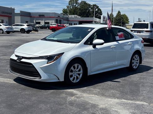 Used 2026 Toyota Corolla LE FWD image 25