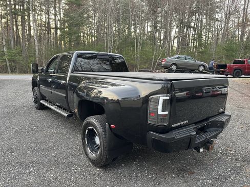 Used 2013 GMC Sierra 3500 Denali image 5