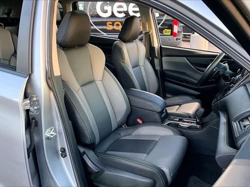 Used 2025 Subaru Ascent Onyx Edition image 9