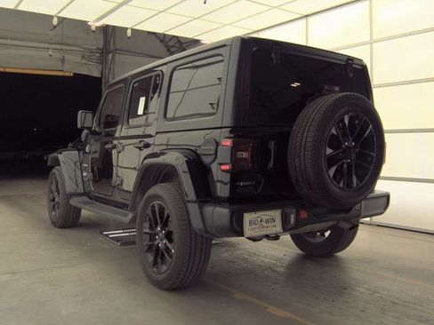 Used 2021 Jeep Wrangler Unlimited Sahara image 4