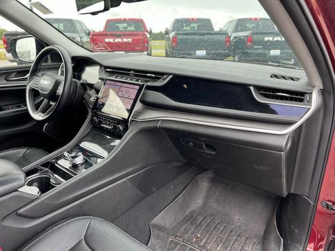 Used 2022 Jeep Grand Cherokee L Limited w/ Luxury Tech Group II AWD/4WD image 17