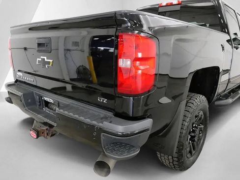Used 2019 Chevrolet Silverado 2500 LTZ w/ Duramax Plus Package AWD/4WD image 38