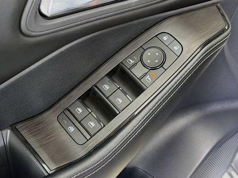 Used 2024 Nissan Rogue SV AWD/4WD image 21