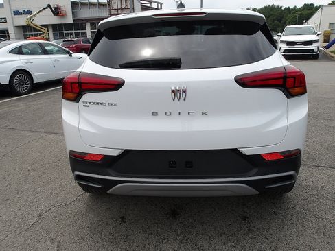 Used 2024 Buick Encore GX Preferred w/ Comfort Package AWD/4WD image 6