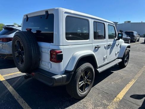 Used 2020 Jeep Wrangler Unlimited Sahara AWD/4WD image 10