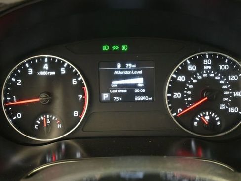 Used 2023 Kia Seltos EX image 31