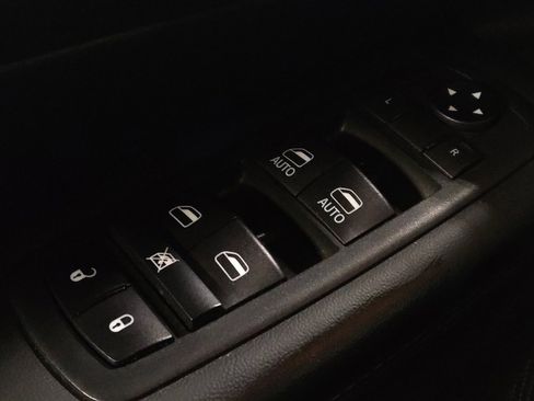 Used 2020 Jeep Grand Cherokee Limited image 27