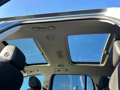 Used 2023 GMC Acadia Denali w/ Denali Ultimate Package FWD image 18