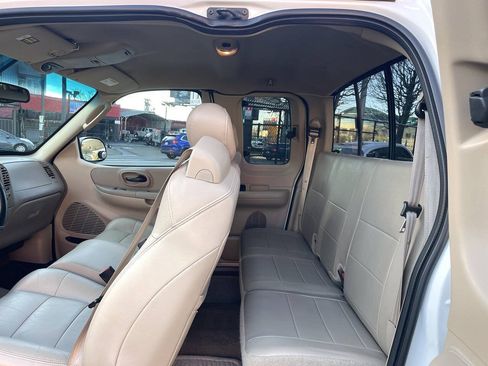 Used 2003 Ford F150 Lariat RWD image 18