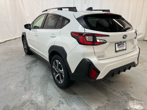 Used 2024 Subaru Crosstrek 2.0i Premium w/ Crosstrek Mirror Package image 3