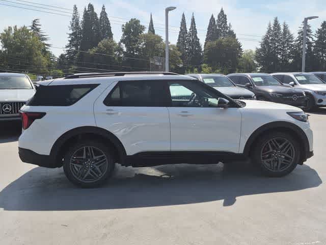 Used 2025 Ford Explorer ST w/ Sun And Sound Package AWD/4WD image 10