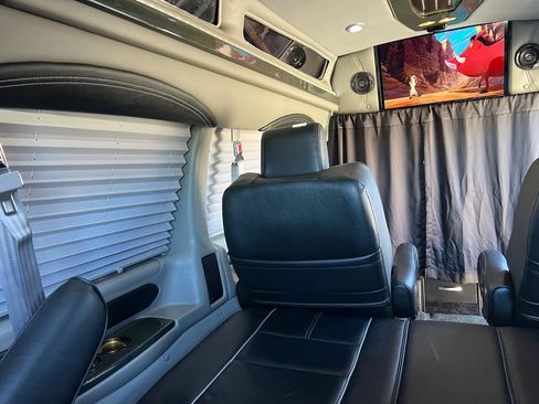 Used 2017 Chevrolet Express 2500 image 52