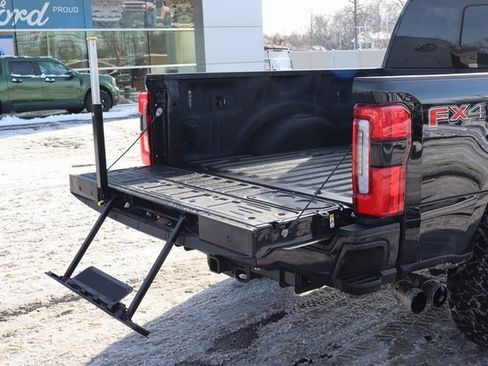 Used 2024 Ford F350 Platinum image 21