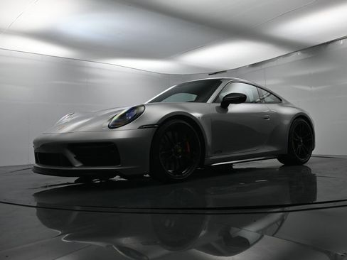 Used 2023 Porsche 911 Carrera 4 GTS image 38