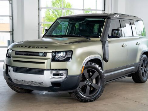 Used 2020 Land Rover Defender 110 SE AWD/4WD image 2