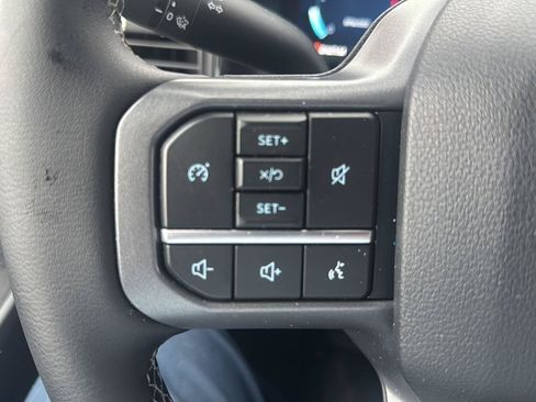 Used 2025 Ford F350 Lariat w/ Chrome Package AWD/4WD image 17