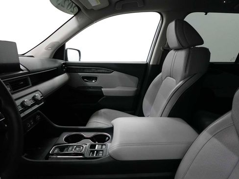 Used 2023 Honda Pilot Elite image 13