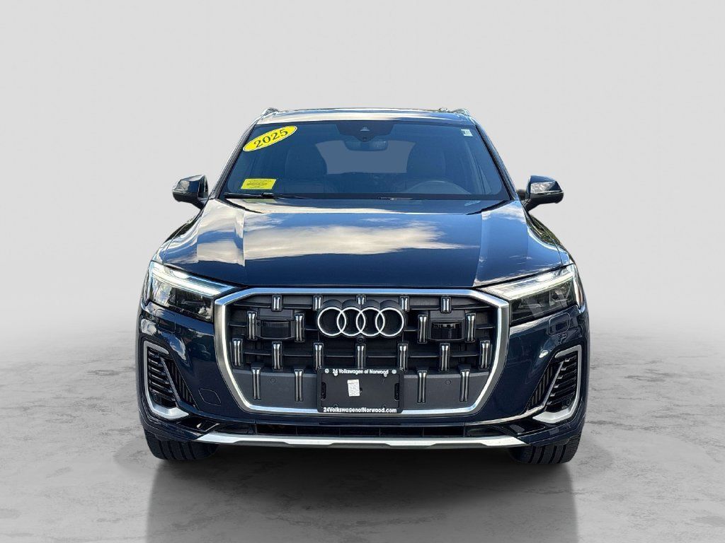 Used 2025 Audi Q7 3.0T Premium Plus AWD/4WD image 8