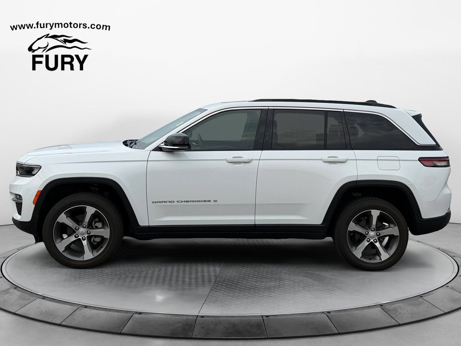 Used 2024 Jeep Grand Cherokee Limited AWD/4WD image 7