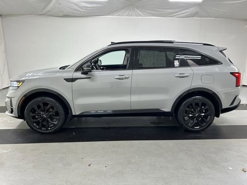 Certified 2022 Kia Sorento SX image 6