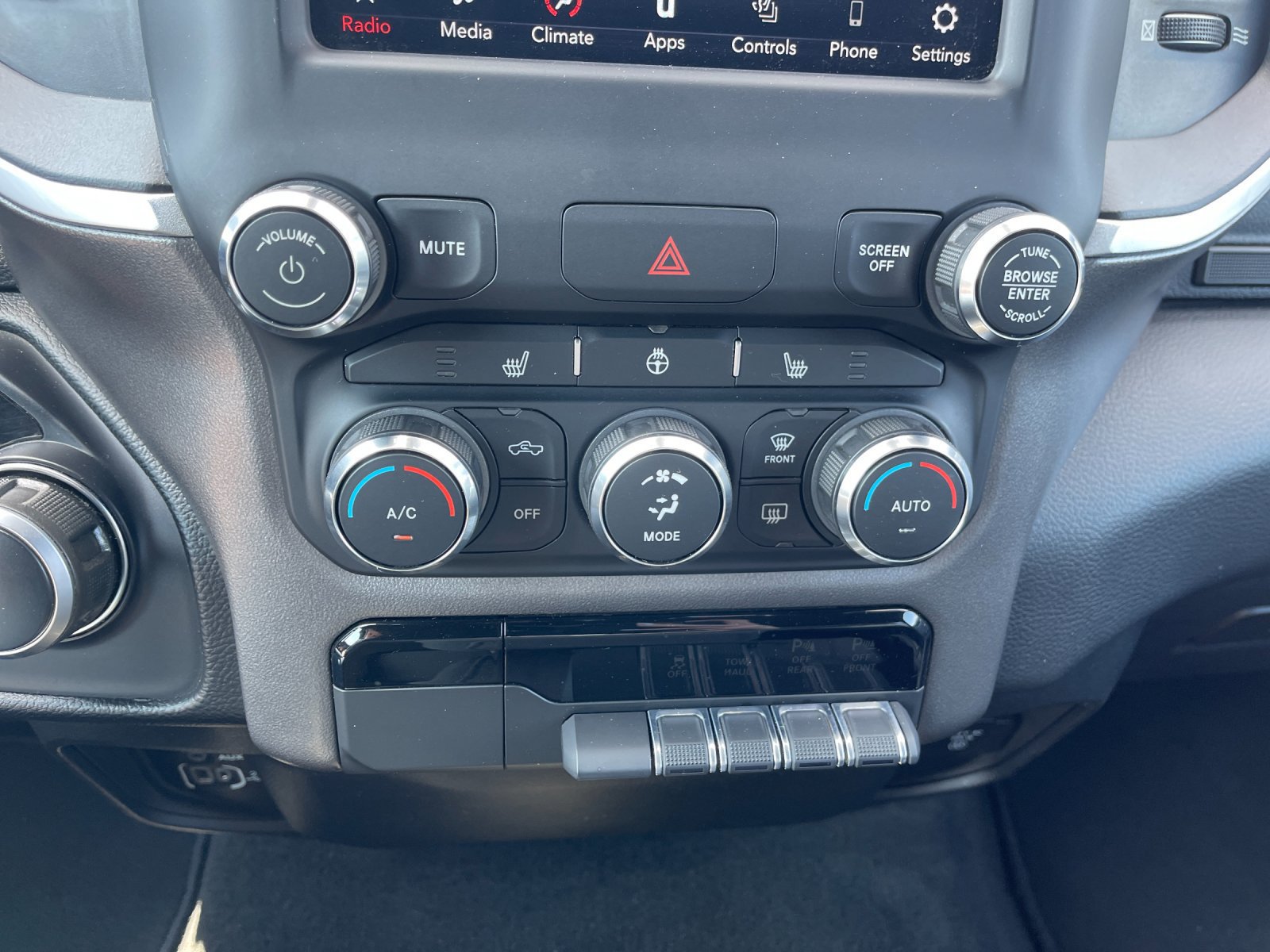 Used 2021 RAM 1500 Big Horn AWD/4WD image 23