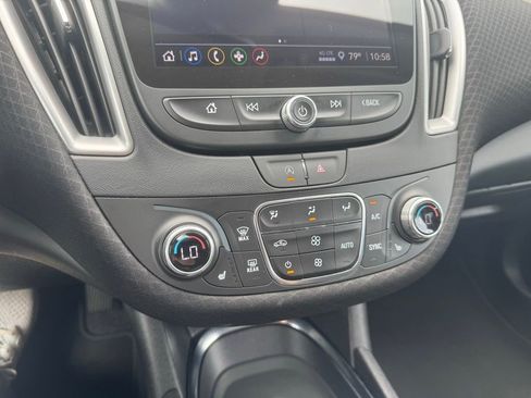 Used 2025 Chevrolet Malibu LT FWD image 12