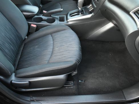 Used 2019 Nissan Sentra SV image 29