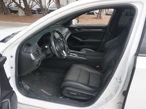 Used 2021 Honda Accord Sport image 2