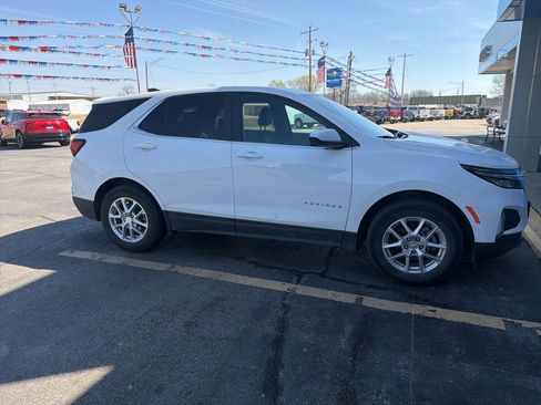 Used 2023 Chevrolet Equinox LT image 1