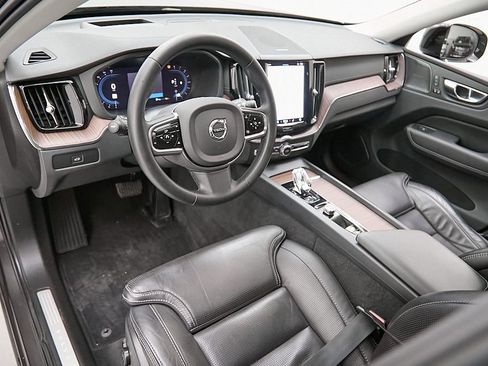 Certified 2023 Volvo XC60 B5 Ultimate w/ Climate Package image 12