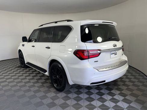 Used 2022 INFINITI QX80 Luxe w/ Cargo Package AWD/4WD image 3