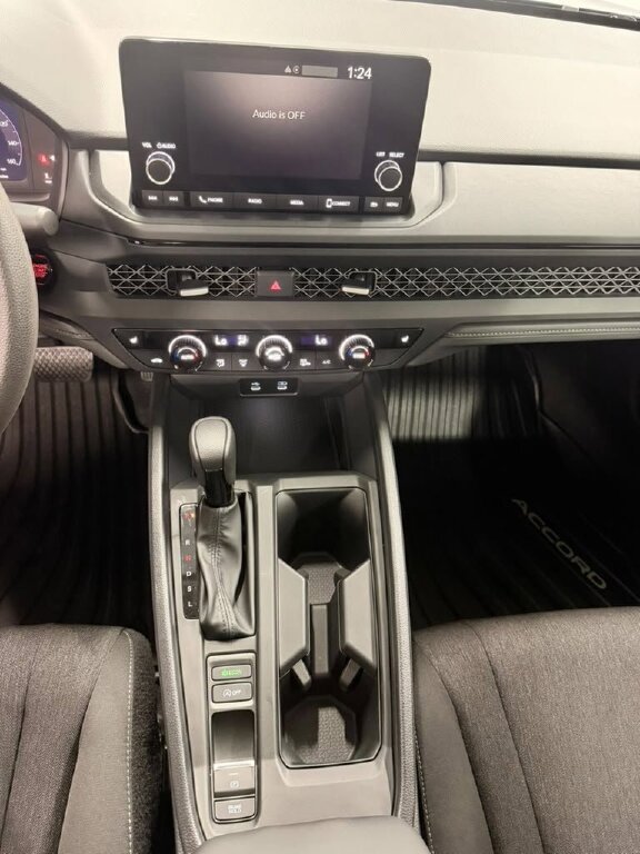 Certified 2025 Honda Accord SE image 29