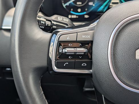Certified 2023 Kia Sorento SX AWD/4WD image 31