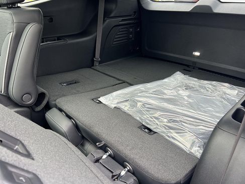 New 2026 Buick Enclave Sport Touring w/ Power Package FWD image 31