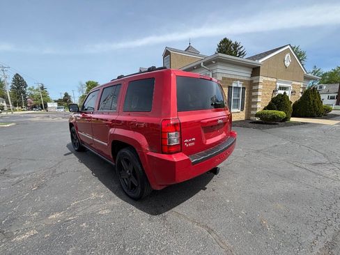 Used 2010 Jeep Patriot Latitude AWD/4WD image 3