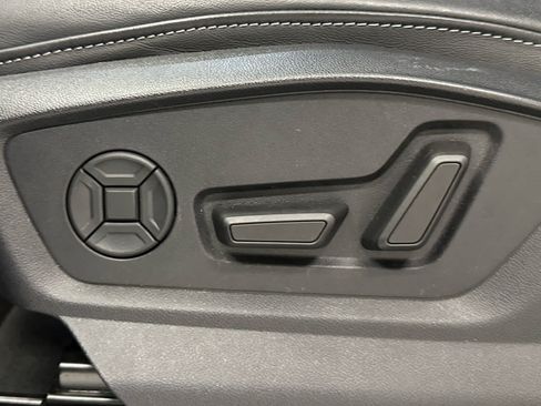Used 2020 Audi Q8 Premium Plus w/ Premium Plus Package AWD/4WD image 12