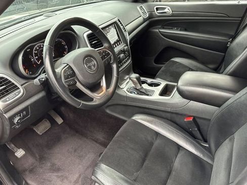 Used 2018 Jeep Grand Cherokee Altitude image 10