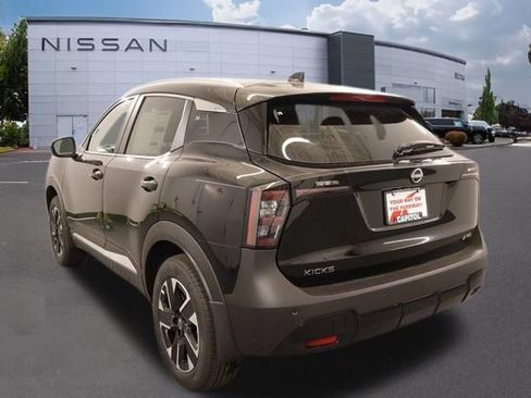 New 2026 Nissan Kicks SV w/ SV Premium Package AWD/4WD image 5