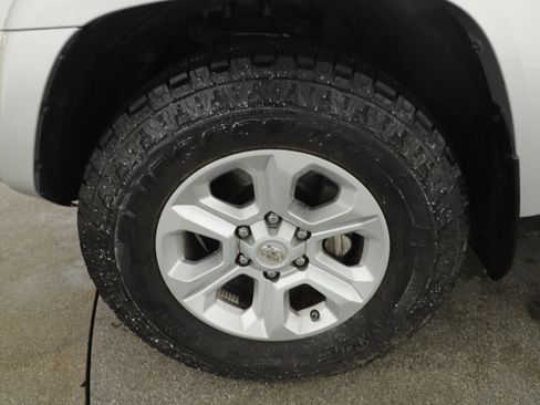 Used 2021 Toyota 4Runner SR5 Premium w/ Moonroof Package image 7