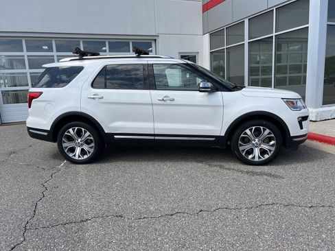 Used 2018 Ford Explorer Platinum AWD/4WD image 40